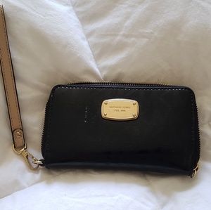 Beautiful Michael Kors Wallet